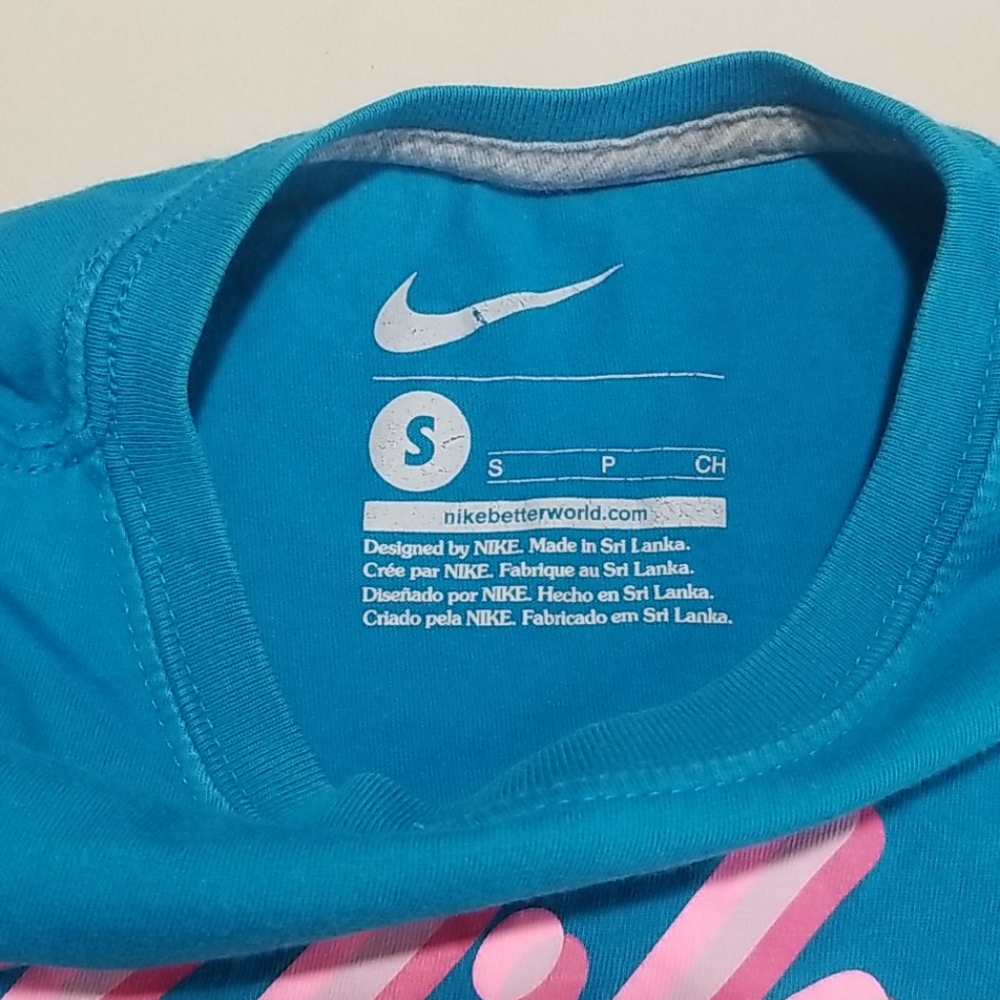 Girls Nike Shirt - Picture 4 of 5